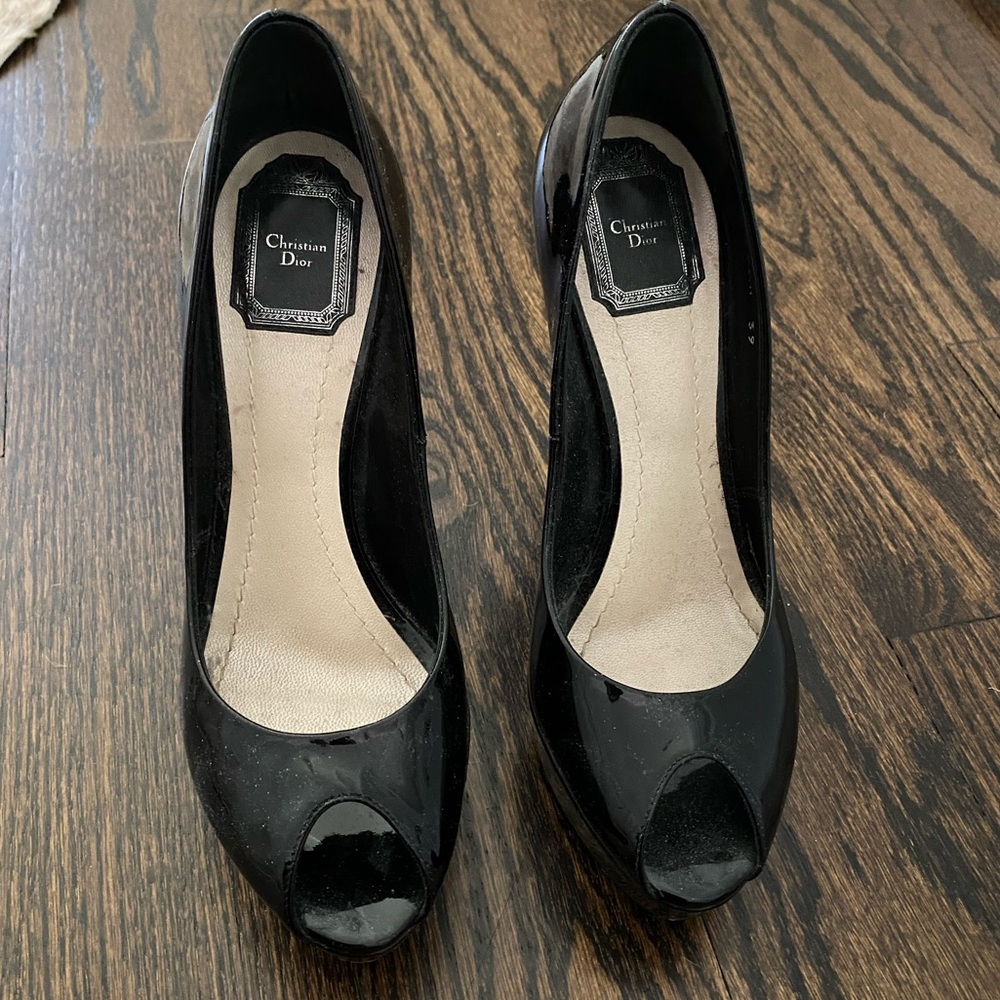 Christian Dior pump heels